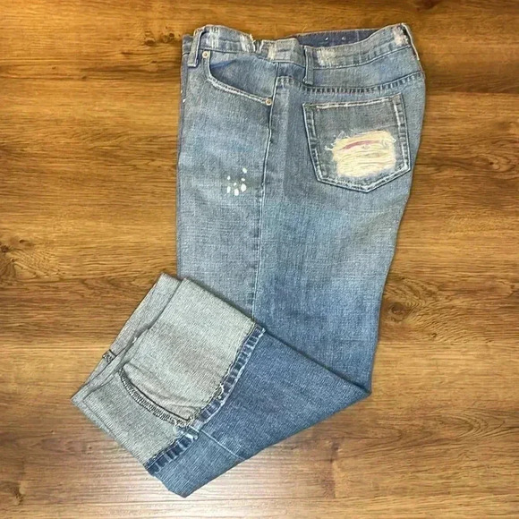 Duck Head Juniors 13 Distressed Faded Bleached Cuffed Light Wash Capri Jeans - Picture 3 of 9